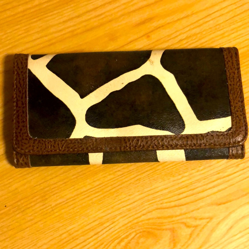 Brown and white printed women’s billfold